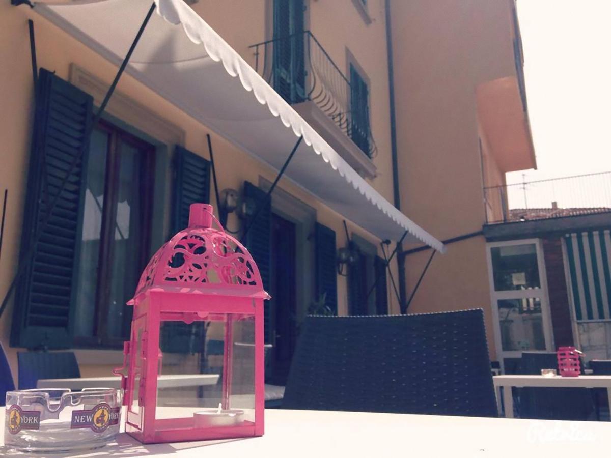 Hotel Butterfly モンテカティーニ・テルメ エクステリア 写真